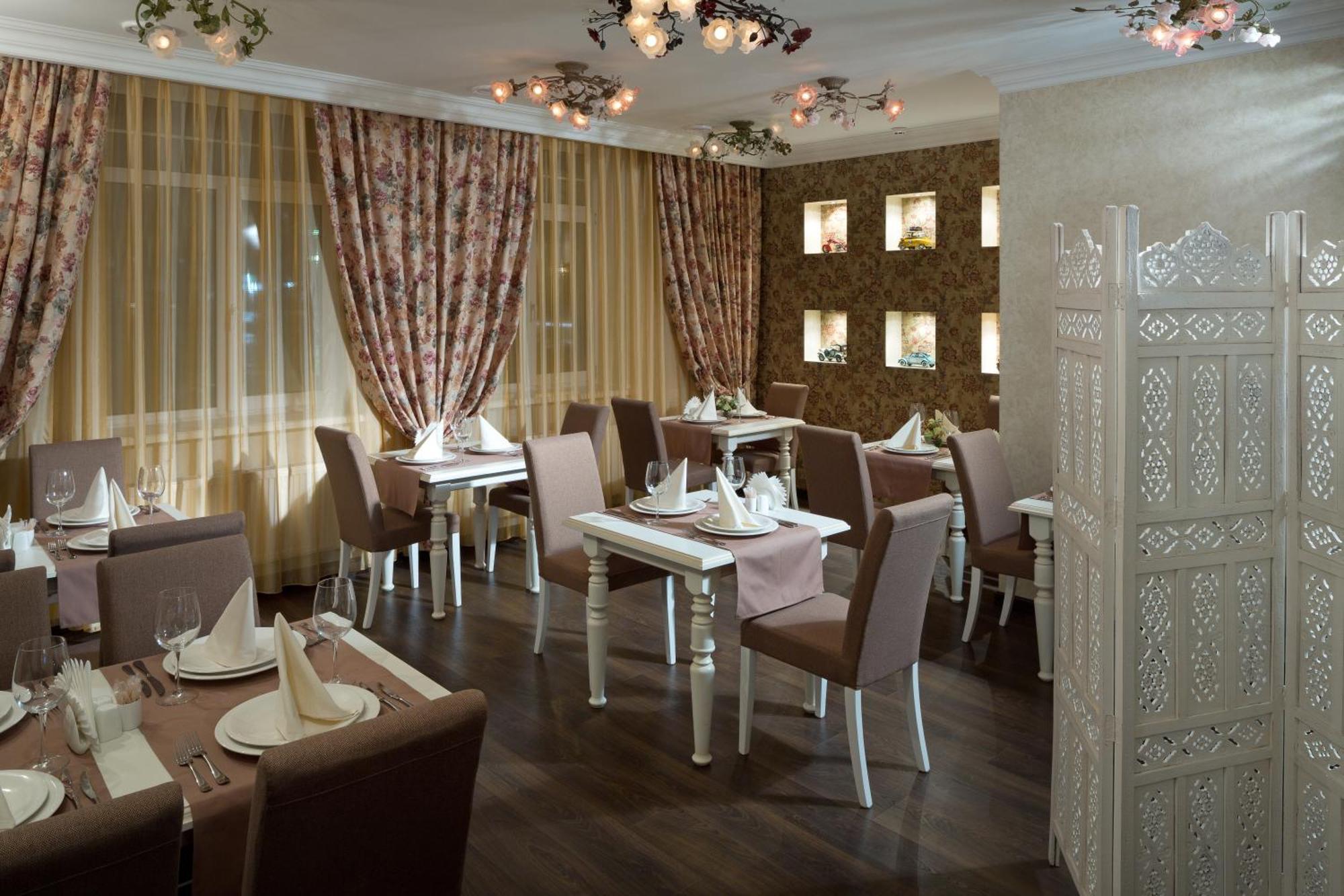 חארקיב De Gaulle Boutique Hotel מראה חיצוני תמונה