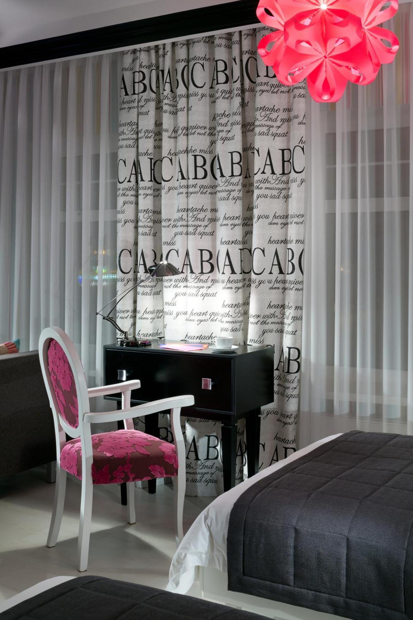 חארקיב De Gaulle Boutique Hotel מראה חיצוני תמונה