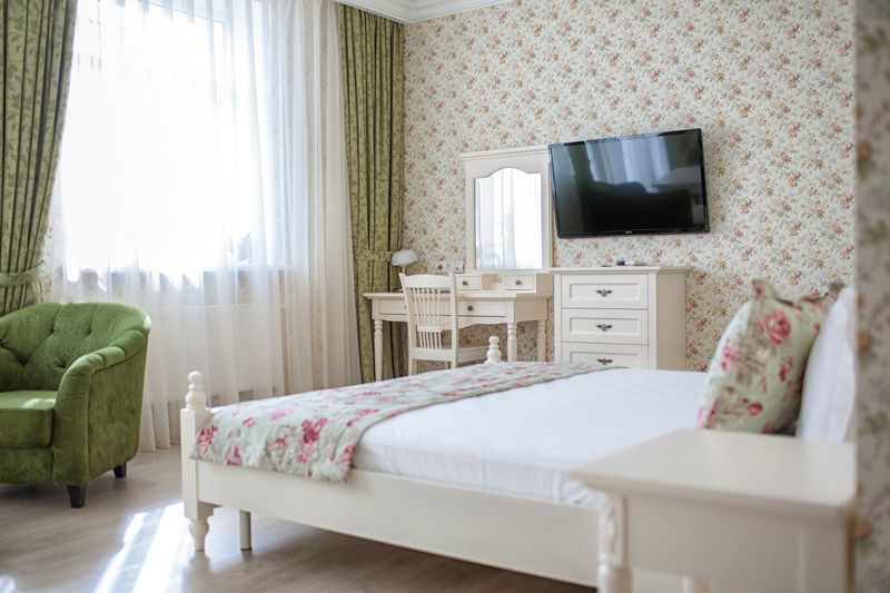 חארקיב De Gaulle Boutique Hotel מראה חיצוני תמונה