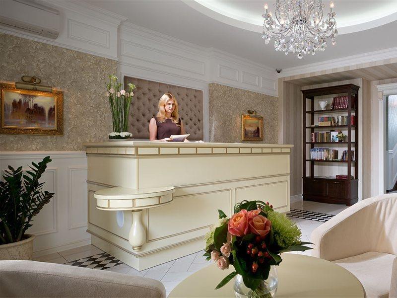 חארקיב De Gaulle Boutique Hotel מראה חיצוני תמונה