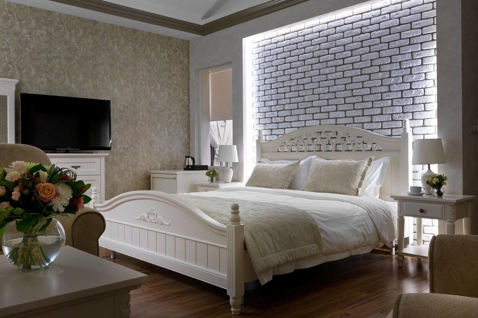 חארקיב De Gaulle Boutique Hotel מראה חיצוני תמונה
