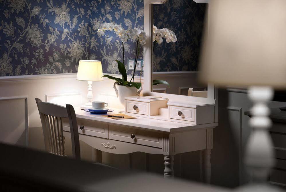 חארקיב De Gaulle Boutique Hotel מראה חיצוני תמונה
