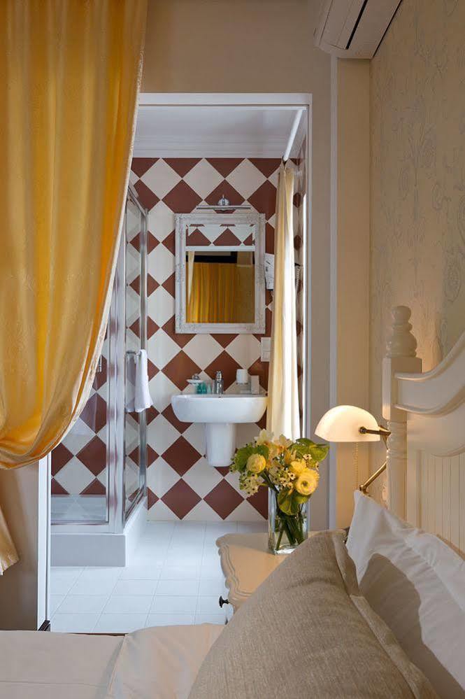 חארקיב De Gaulle Boutique Hotel מראה חיצוני תמונה