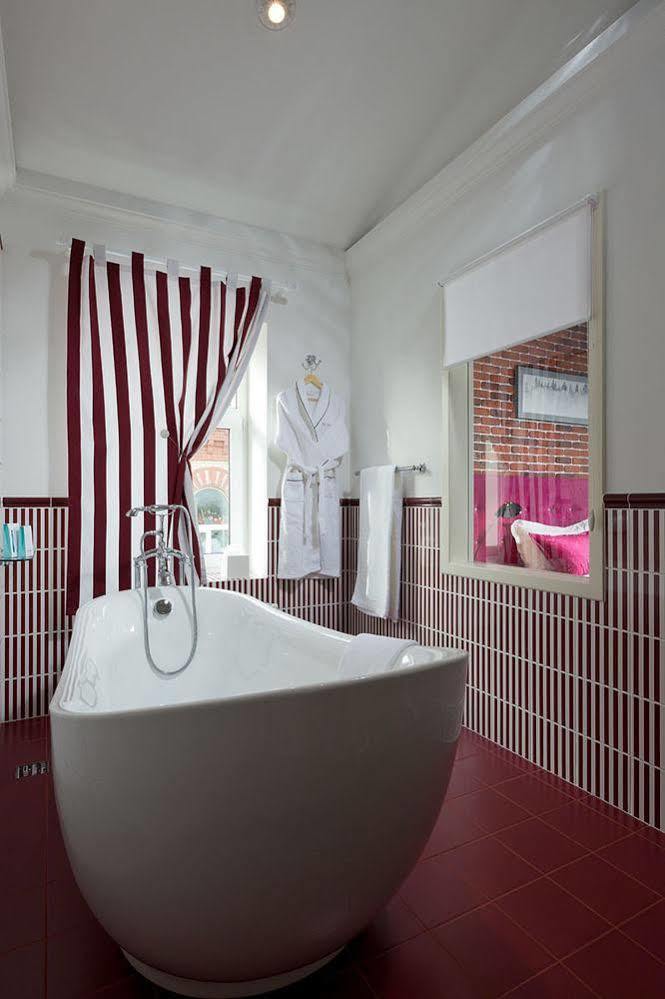 חארקיב De Gaulle Boutique Hotel מראה חיצוני תמונה