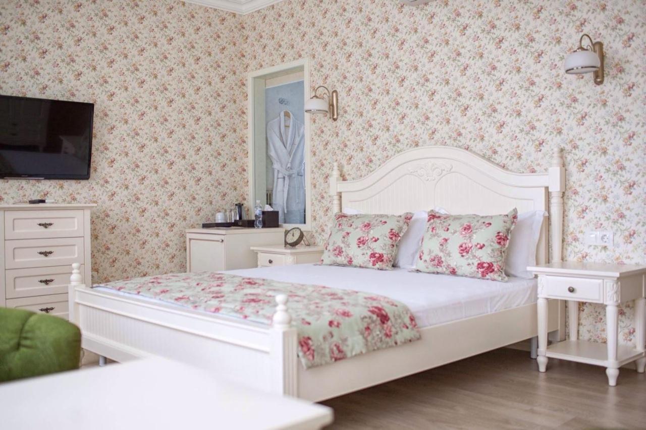 חארקיב De Gaulle Boutique Hotel מראה חיצוני תמונה
